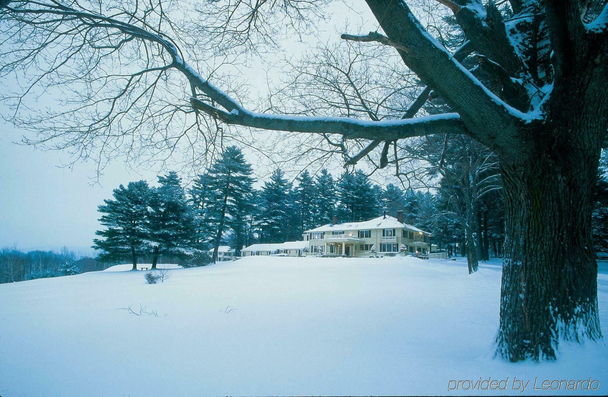 Bed and Breakfast The Manor On Golden Pond Холдернесс Экстерьер фото
